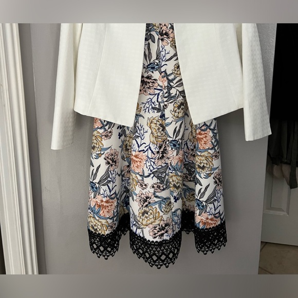 Black Label by Evan-Piccone size 6   16 inches wide by 22 inches long. - Picture 8 of 9